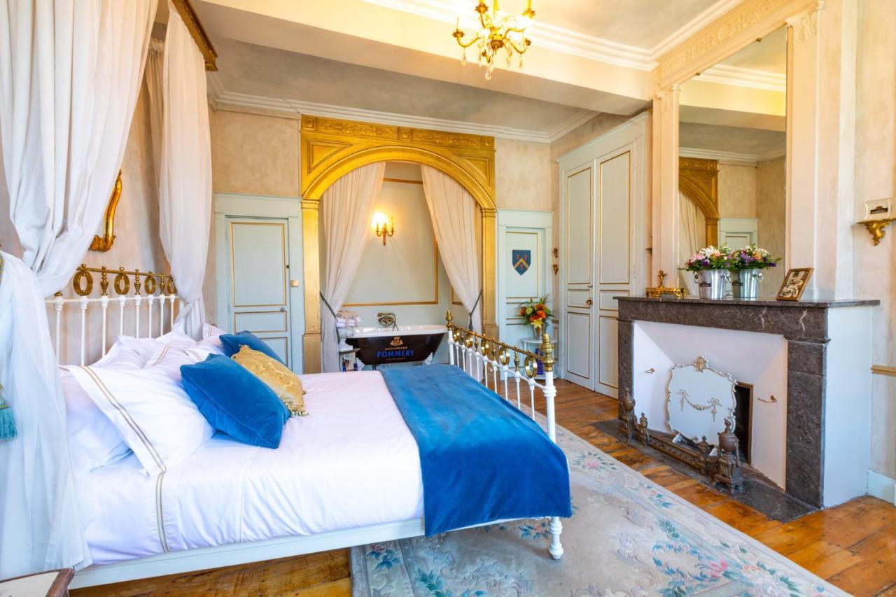 Champagne House - Elegance, Luxury And Charm Bed & Breakfast Condom Ngoại thất bức ảnh