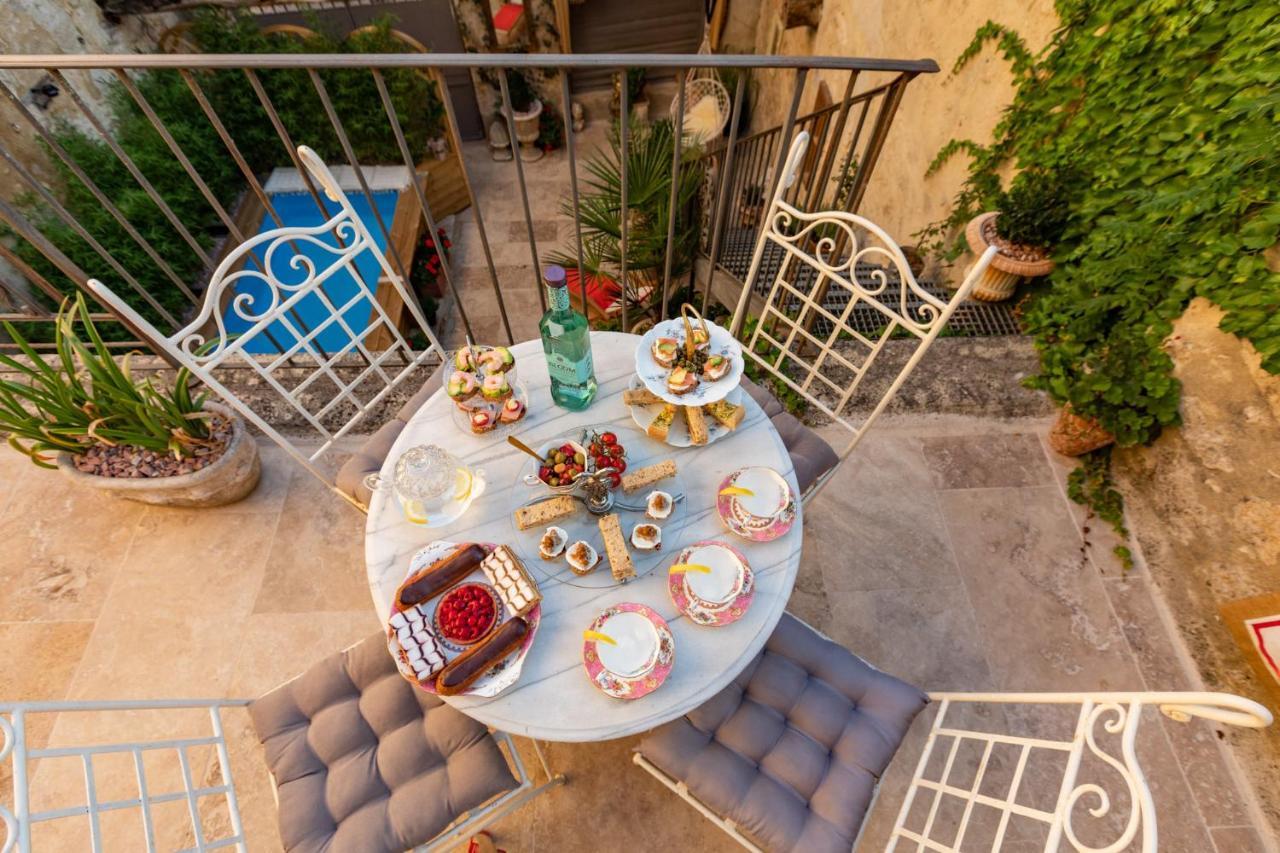 Champagne House - Elegance, Luxury And Charm Bed & Breakfast Condom Ngoại thất bức ảnh