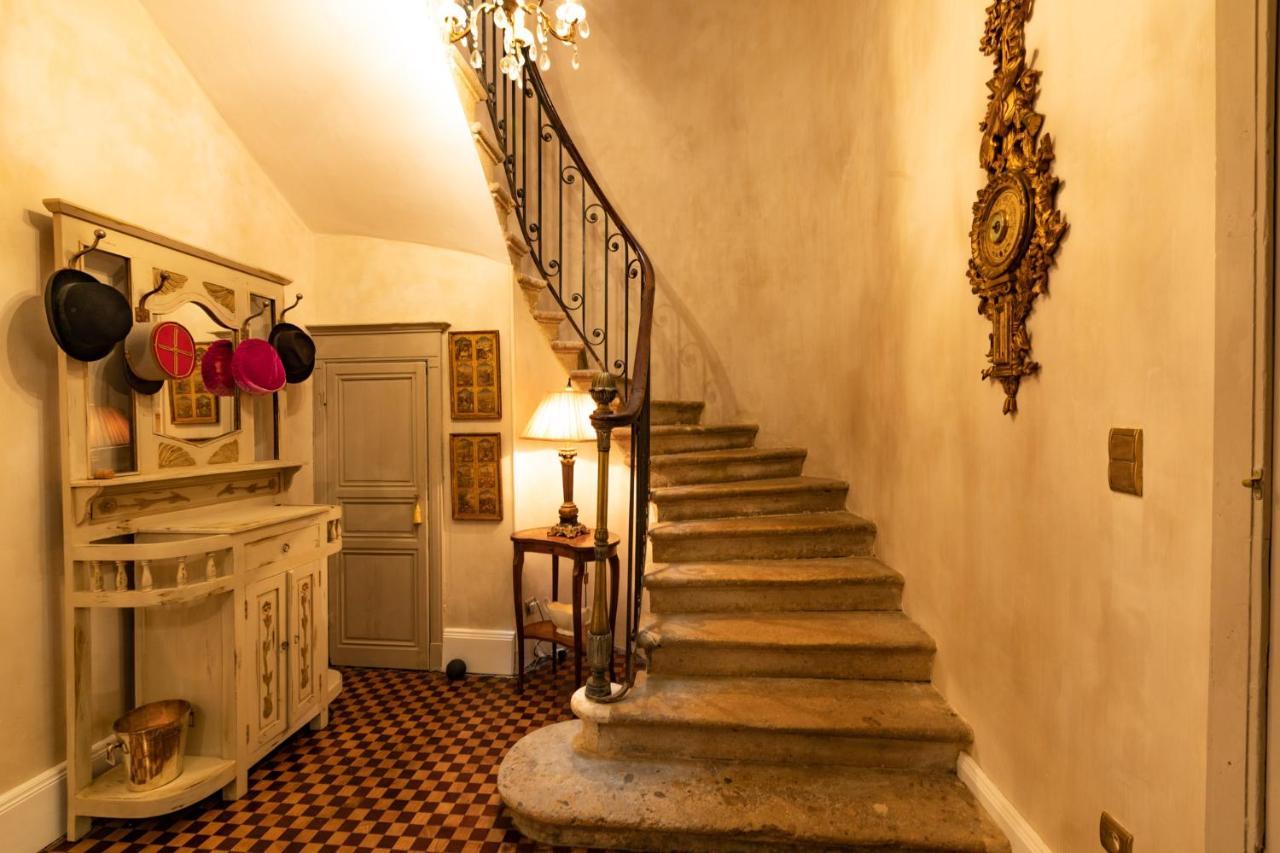 Champagne House - Elegance, Luxury And Charm Bed & Breakfast Condom Ngoại thất bức ảnh