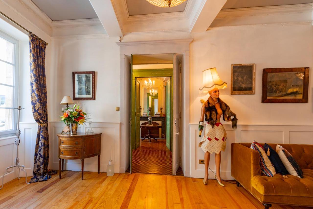 Champagne House - Elegance, Luxury And Charm Bed & Breakfast Condom Ngoại thất bức ảnh