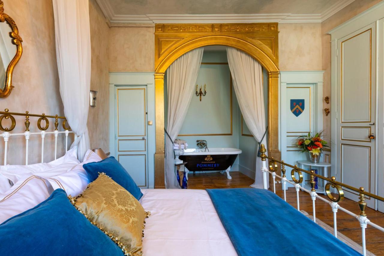 Champagne House - Elegance, Luxury And Charm Bed & Breakfast Condom Ngoại thất bức ảnh