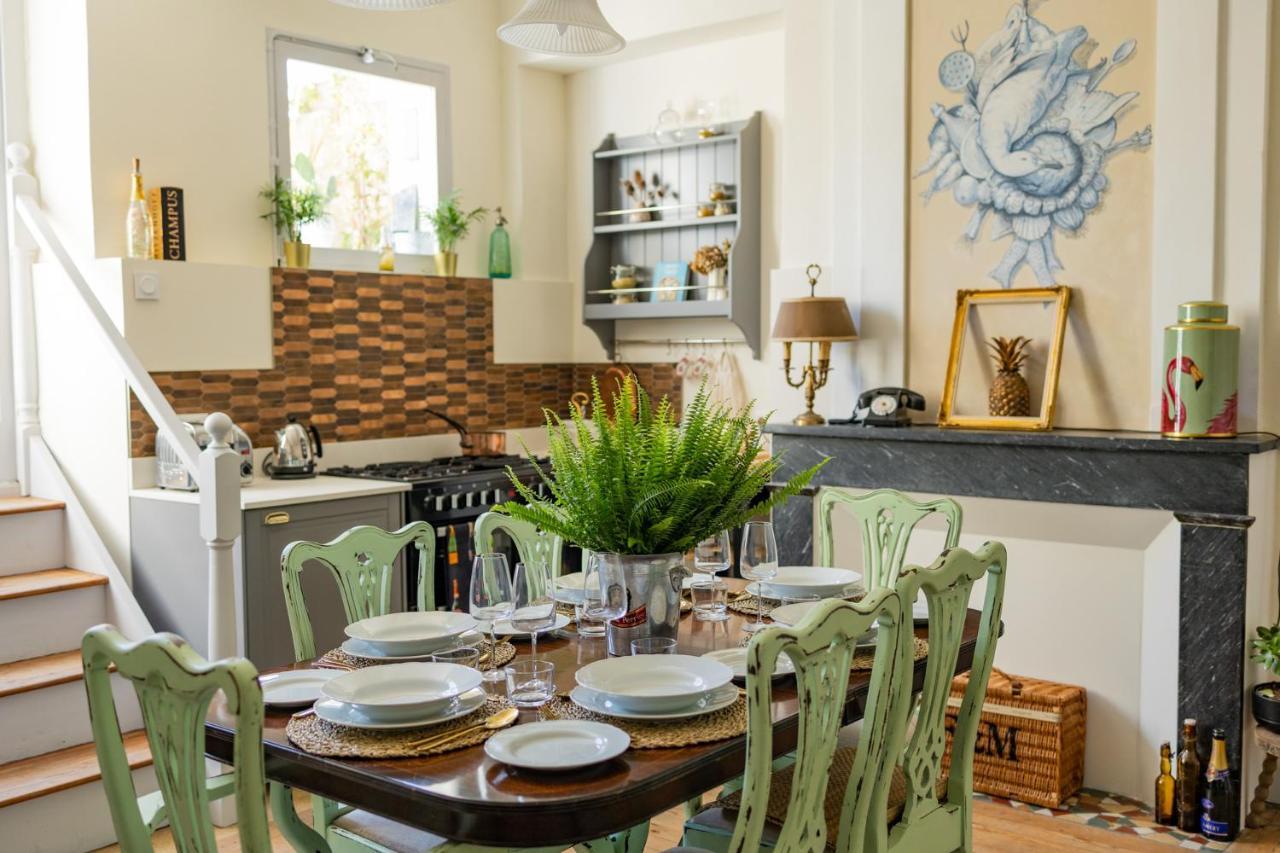 Champagne House - Elegance, Luxury And Charm Bed & Breakfast Condom Ngoại thất bức ảnh