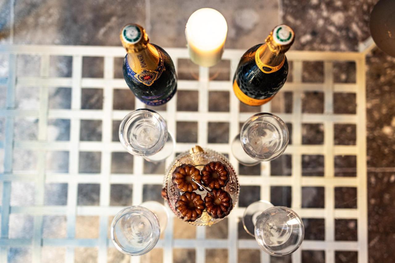 Champagne House - Elegance, Luxury And Charm Bed & Breakfast Condom Ngoại thất bức ảnh